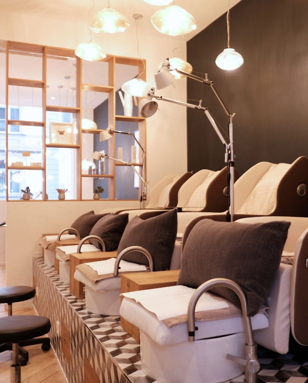 Pedik&uuml;re-Bereich in der Beautylounge Basel, am Wettsteinplatz.