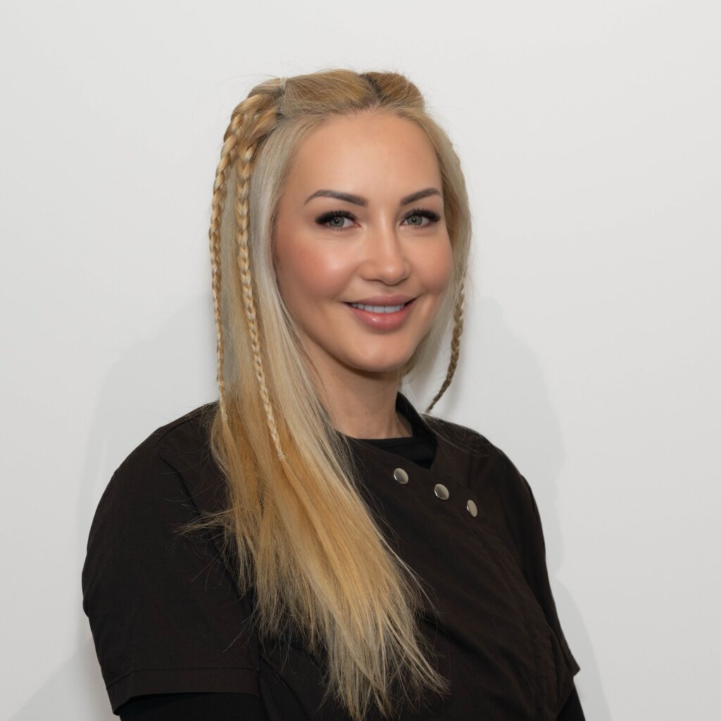 Gwendoline, Filialleiterin Beautylounge Pratteln, erfahrene Kosmetikerin f&uuml;r Nageldesign und SHR.