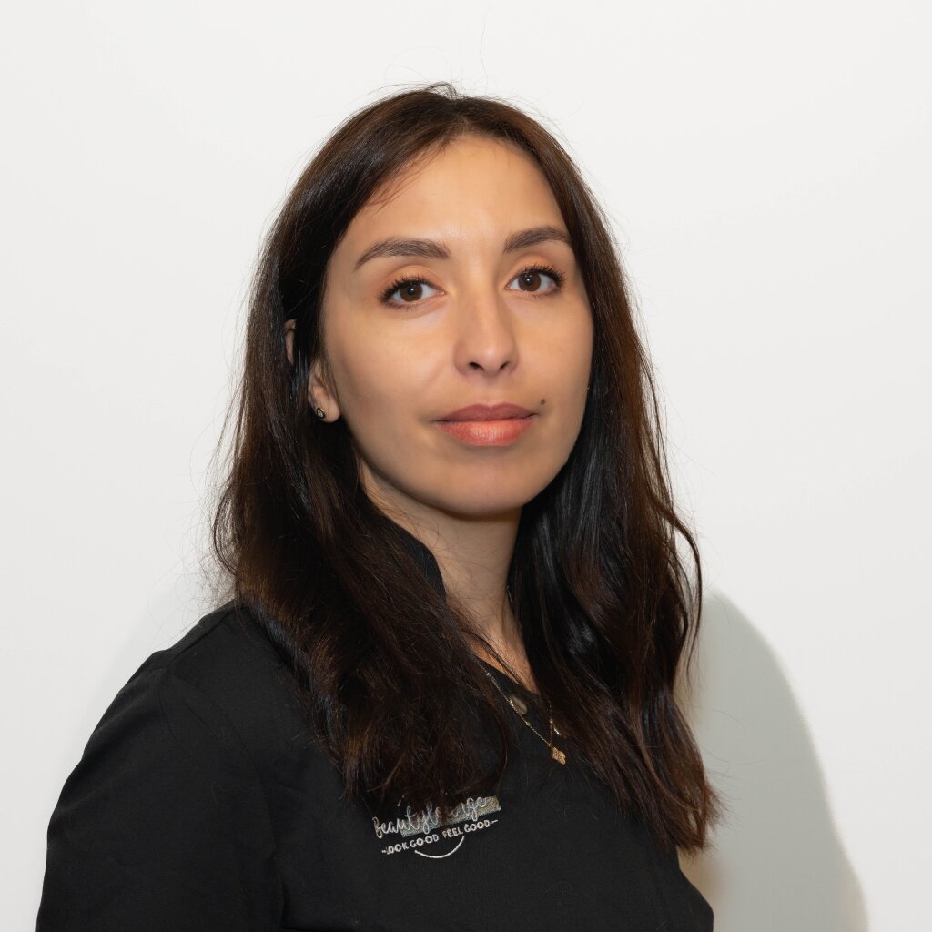 Laure, Kosmetikerin Beautylounge Basel, Spezialistin f&uuml;r Microblading und Lashlifting.