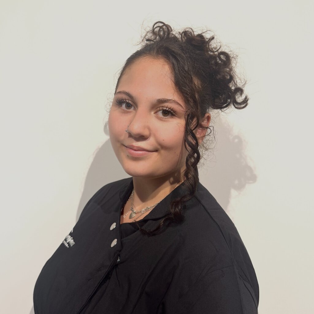 Nora, Mitarbeiterin der Beautylounge.