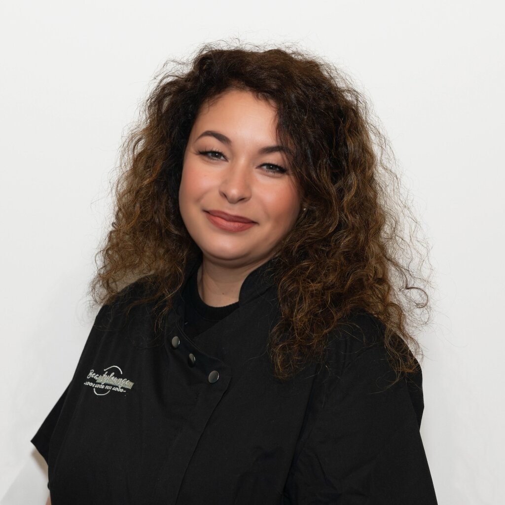 Kosmetikerin Virginie aus Pratteln, professionelle Filialleiterin der Beautylounge.