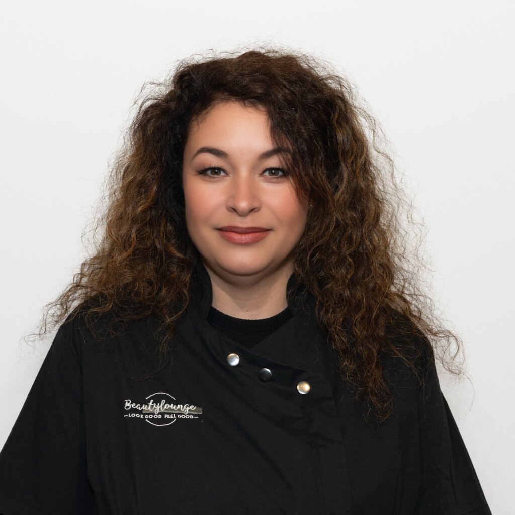 Portr&auml;t von Virginie, Expertin f&uuml;r Wellness und Facials in Pratteln.