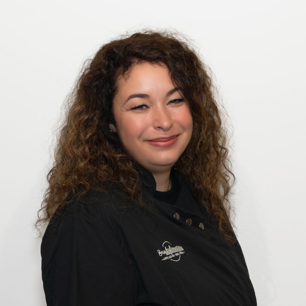 Virginie, Filialleiterin Beautylounge Riehen, erfahrene Kosmetikerin f&uuml;r Gesichtsbehandlungen.