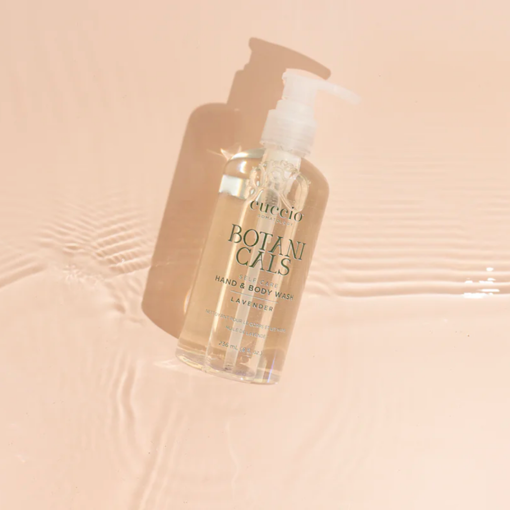 Pumpflasche mit Cuccio Pflegeprodukt aus dem Sortiment der Beautylounge Basel.